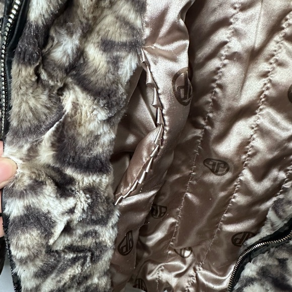 Dennis Basso Faux Fur Animal Print Zip-Front Jacket Coat – Size L - Picture 8 of 9